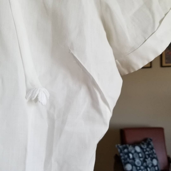 Vintage cotton button-up with cute flower details - Picture 5 of 5